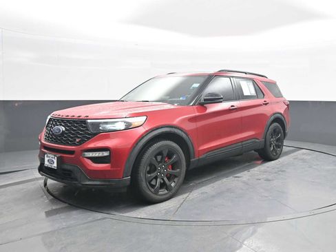 Used 2023 Ford Explorer ST w/ Equipment Group 401A image 4