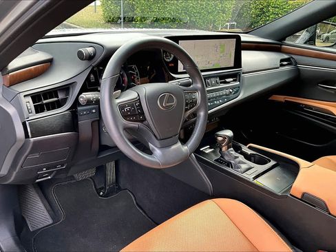 Used 2023 Lexus ES 350 w/ Premium Package image 17