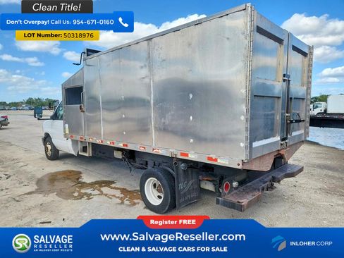 Used 2011 Ford E-450 and Econoline 450 Super Duty RWD image 3