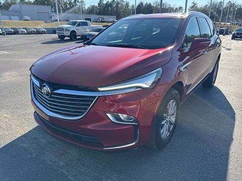 Used 2024 Buick Enclave Premium image 7