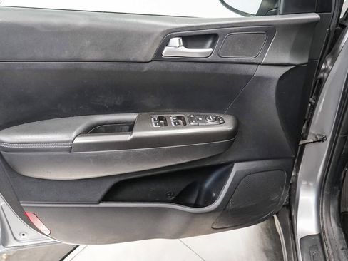 Used 2022 Kia Sportage LX image 21