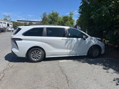 Used 2025 Toyota Sienna XLE w/ XLE Plus Package