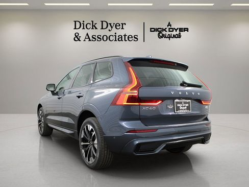 New 2026 Volvo XC60 B5 Plus w/ Protection Package Premier image 4