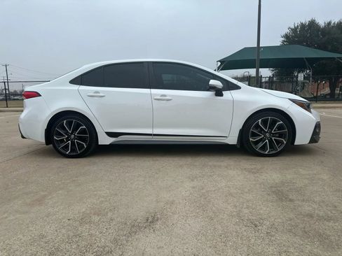 Used 2022 Toyota Corolla SE image 4