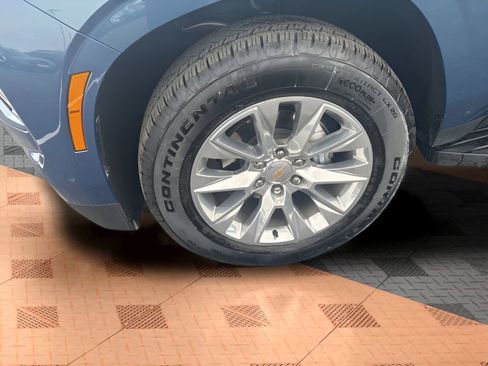 Used 2025 Chevrolet Tahoe Premier image 9