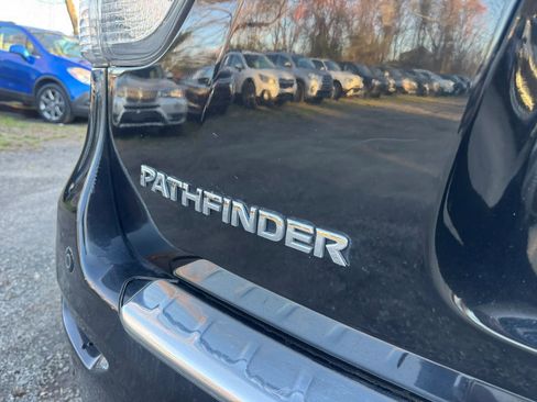 Used 2016 Nissan Pathfinder SV AWD/4WD image 24
