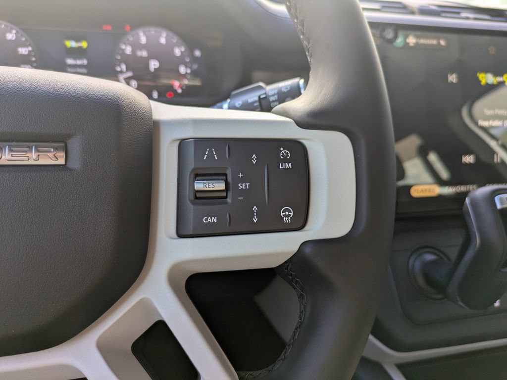 New 2026 Land Rover Defender 110 X-Dynamic SE AWD/4WD image 27