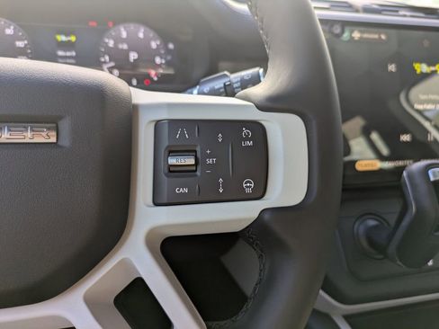 New 2026 Land Rover Defender 110 X-Dynamic SE AWD/4WD image 27