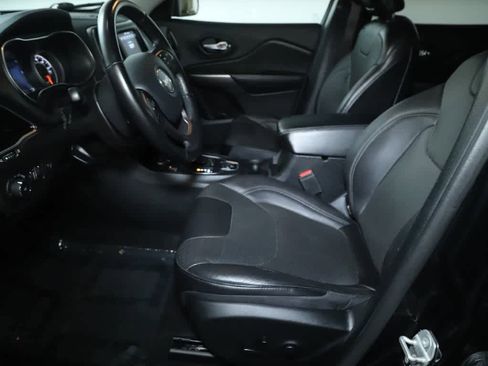 Certified 2021 Jeep Cherokee Latitude Lux w/ Comfort/Convenience Group AWD/4WD image 18