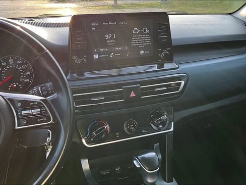 Used 2021 Kia Seltos S FWD image 6