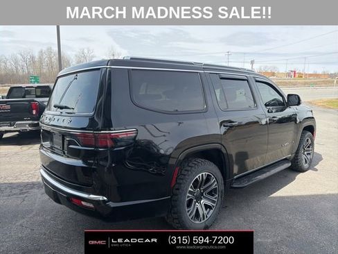 Used 2023 Jeep Wagoneer 4WD w/ Premium Group I image 6