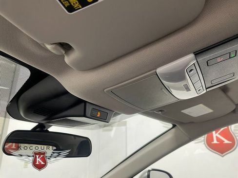 Used 2022 Nissan Rogue SV image 19