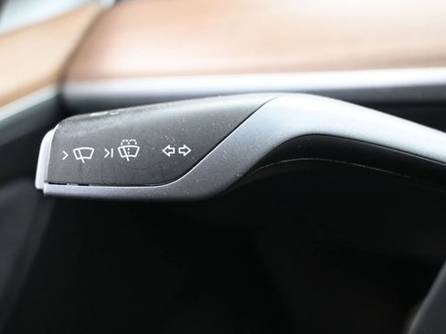 Used 2022 Tesla Model 3 Standard Range image 21