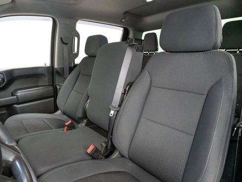 Used 2020 Chevrolet Silverado 1500 Custom w/ Custom Value Package image 11