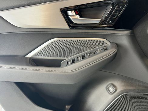 New 2026 Acura MDX SH-AWD image 18