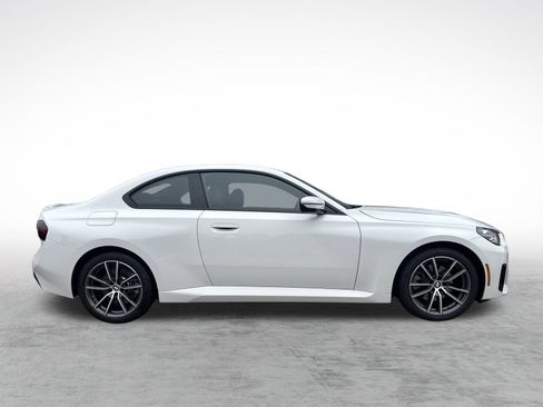 Used 2025 BMW 230i xDrive Coupe w/ Premium Package image 10