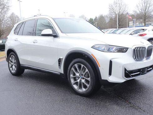 New 2026 BMW X5 sDrive40i image 3