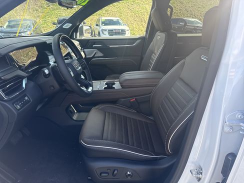 New 2026 GMC Acadia Denali Ultimate AWD/4WD image 15