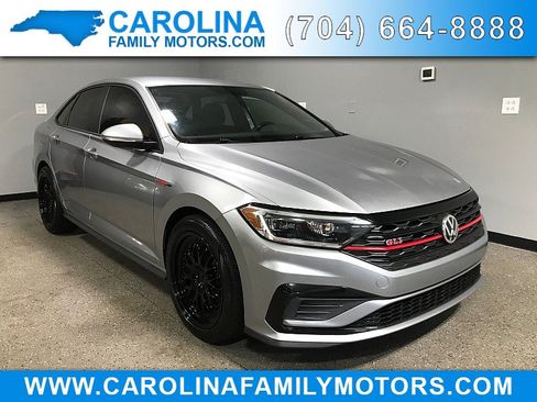 Used 2019 Volkswagen Jetta GLI FWD image 1