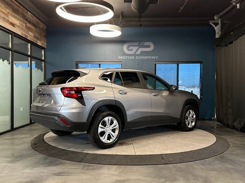 Used 2024 Chevrolet Trax LS w/ LPO, Blackout Package image 3