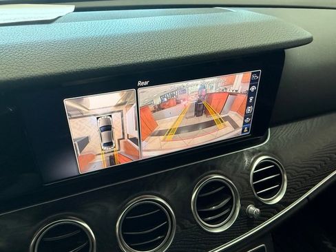 Used 2019 Mercedes-Benz E 300 image 23