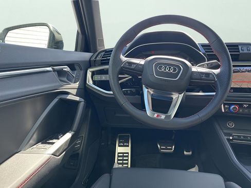 Certified 2025 Audi Q3 2.0T Premium Plus w/ Premium Plus Package AWD/4WD image 13