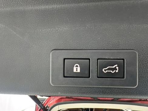 Used 2020 Subaru Ascent Touring w/ Popular Package #3 image 16