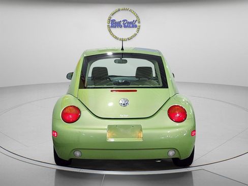 Used 2005 Volkswagen Beetle GLS FWD image 5