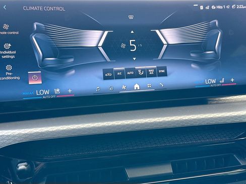 New 2026 BMW 330i Sedan w/ Convenience Package RWD image 13