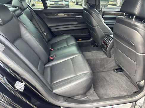 Used 2015 BMW 750Li xDrive image 12