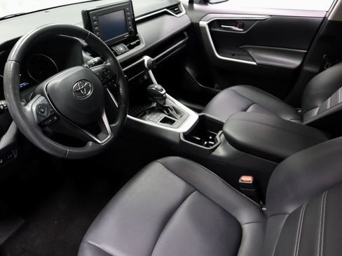 Used 2022 Toyota RAV4 XLE Premium AWD/4WD image 22