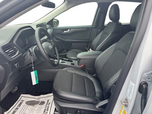 New 2026 Ford Escape SE FWD image 11