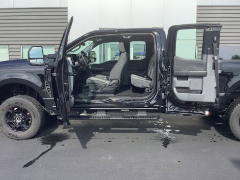 Used 2024 Ford F250 XL w/ STX Appearance Package image 6