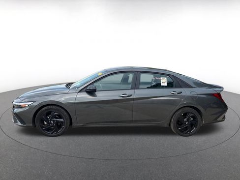 Used 2026 Hyundai Elantra Sport FWD image 8