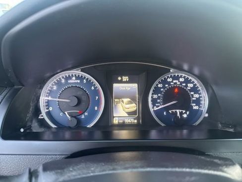 Used 2016 Toyota Camry XLE image 12