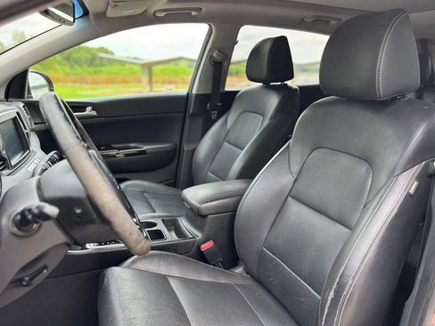 Used 2018 Kia Sportage EX w/ Option Group 040 FWD image 12