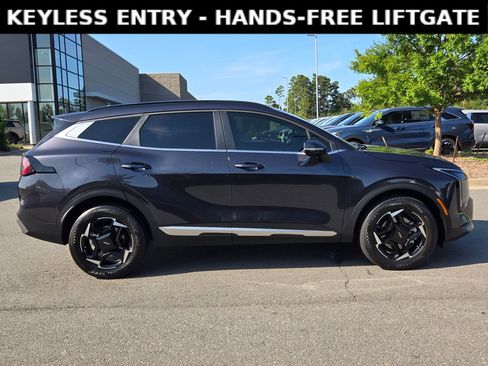 Used 2026 Kia Sportage EX w/ EX Panorama Roof Package AWD/4WD image 8