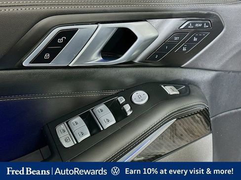 Used 2025 BMW X7 M60i w/ Executive Package AWD/4WD image 22