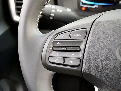 New 2026 Hyundai Venue SEL FWD image 36