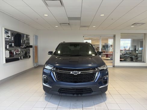 Used 2023 Chevrolet Traverse LT image 7