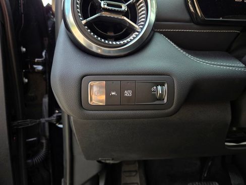 Used 2025 Chevrolet Blazer EV LT AWD/4WD image 13
