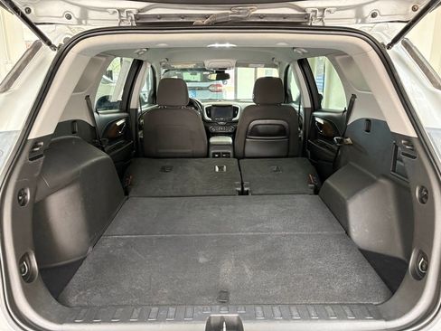 Used 2020 GMC Terrain SLE AWD/4WD image 11