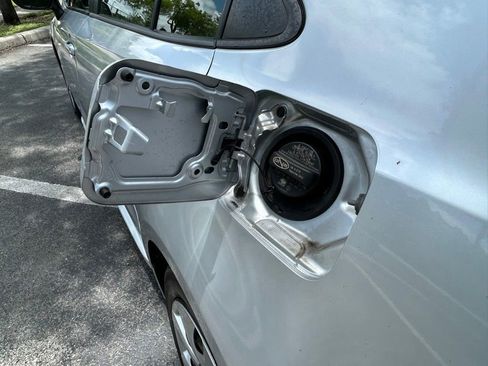 Used 2022 Toyota Corolla LE FWD image 37