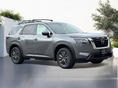 New 2025 Nissan Pathfinder SV w/ Cargo Package