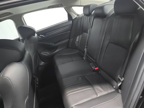 Used 2022 Honda Accord EX-L image 32