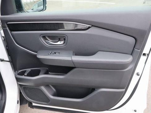 Certified 2025 Honda Pilot Elite image 11