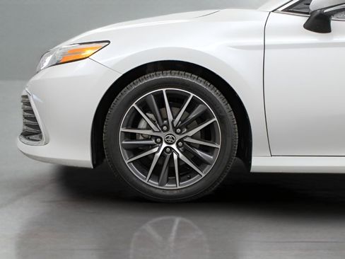 Used 2023 Toyota Camry XLE w/ Navigation Package FWD image 37