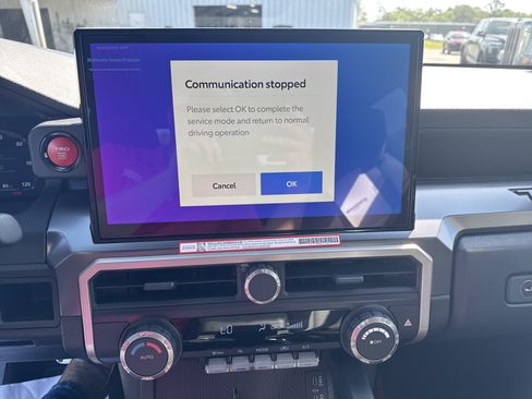 New 2025 Toyota Tacoma 2WD Double Cab image 18