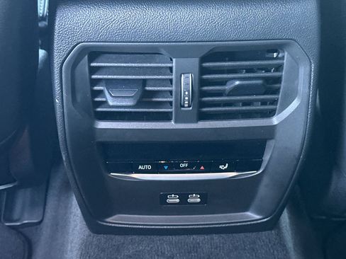 Used 2025 BMW i4 eDrive40 image 16