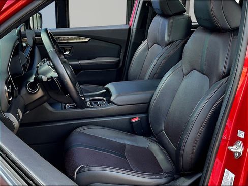 Used 2025 Honda Pilot Black Edition image 21